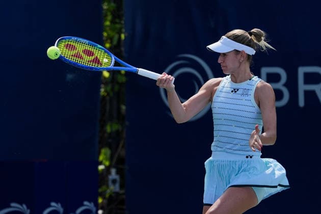 WTA, Tennis Damen Masters 1000 National Bank Open Toronto 2026 - Round of 128 - Day 3 Anna Bondar of Hungary plays a forehand against Anhelina Kalinina of Ukraine during the Women™s Singles round of 128 match on day 3 of the WTA Masters 1000 National Bank Open at Sobeys Stadium. on August 3, 2026 in Toronto, Canada. (Photo by Leonardo Ramirez Eyepix Group) Copyright: xLeonardoxRamirezx xEyepixxGroupx LR03082026-05592