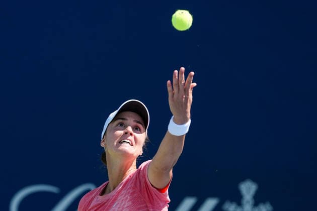WTA, Tennis Damen Masters 1000 National Bank Open Toronto 2026 - Round of 128 - Day 3 Anhelina Kalinina of Ukraine serves to Anna Bondar of Hungary (not pictured) during the Women™s Singles round of 128 match on day 3 of the WTA Masters 1000 National Bank Open at Sobeys Stadium. on August 3, 2026 in Toronto, Canada. (Photo by Leonardo Ramirez Eyepix Group) Copyright: xLeonardoxRamirezx xEyepixxGroupx LR03082026-06593