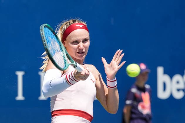 WTA, Tennis Damen Masters 1000 National Bank Open Toronto 2026 - Round of 128 - Day 3 Rebecca Sramkova of Slovakia plays a forehand during the Women™s Singles round of 128 match against Anna Blinkova of Russia on day 3 of the WTA Masters 1000 National Bank Open at Sobeys Stadium on August 3, 2026, in Toronto, Canada. (Photo by Leonardo Ramirez Eyepix Group) Copyright: xLeonardoxRamirezx xEyepixxGroupx LR03082026-07911