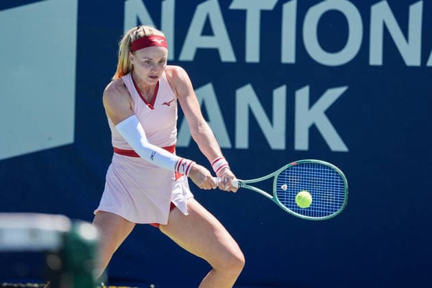 WTA, Tennis Damen Masters 1000 National Bank Open Toronto 2026 - Round of 128 - Day 3 Rebecca Sramkova of Slovakia plays a backhand during the Women™s Singles round of 128 match against Anna Blinkova of Russia on day 3 of the WTA Masters 1000 National Bank Open at Sobeys Stadium on August 3, 2026, in Toronto, Canada. (Photo by Leonardo Ramirez Eyepix Group) Copyright: xLeonardoxRamirezx xEyepixxGroupx LR03082026-07740