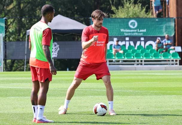 GER, Trainingslager Bayer 04 Leverkusen - Blankenhain 03.08.2026, Blankenhain, GER, Saison 2026 2027, 1.Bundesliga, Bayer 04 Leverkusen - Trainingslager im Bild Jonas Hofmann (Leverkusen) am Ball DFL regulations prohibit any use of photographs as image sequences and or quasi-video *** GER, Bayer 04 Leverkusen Training Camp in Blankenhain, August 3, 2026, Blankenhain, GER, 2026–2027 Season, Bundesliga 1, Bayer 04 Leverkusen Training Camp in Pictures: Jonas Hofmann, Leverkusen on the Ball. DFL regulations prohibit any use of photographs as image sequences and or quasi-video content.