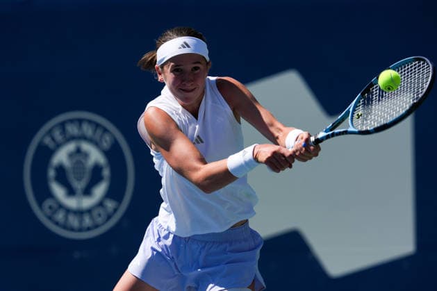 National Bank Open 2026 - Day 3 TORONTO, CANADA - AUGUST 3 : Nikola Bartunkova of Czech Republic in action against Bianca Andreescu of Canada in the round of 128 during the WTA, Tennis Damen 1000 National Bank Open in Toronto, Ontario, Canada on August 3, 2026. Mert Alper Dervis Anadolu Ontario Canada. Editorial use only. Please get in touch for any other usage.  Copyright: x2026xAnadoluxMertxAlperxDervisx