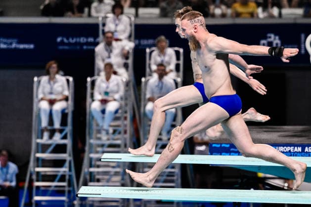 Evgenii Kuznetsov Neutral Athletes B, Nikita Shleikher Neutral Athletes B compete in the Diving 3m Springboard Synchro Men Final with the coaches during the European Aquatics Championships at the Olympic Aquatic Center in Paris (France), August 3, 2026. Andrea Masini Deepbluemedia Insidefoto
