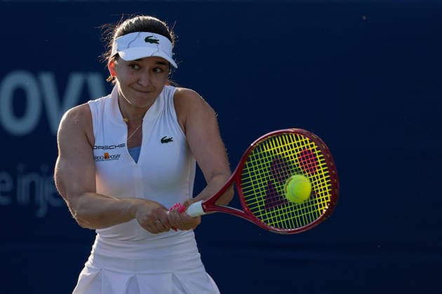 WTA, Tennis Damen Masters 1000 National Bank Open Toronto 2026 - Round of 128 - Day 3 Eva Lys of Germany plays a backhand during the Women™s Singles round of 128 match against Panna Udvardy of Hungary on day 3 of the WTA Masters 1000 National Bank Open at Sobeys Stadium on August 3, 2026, in Toronto, Canada. (Photo by Leonardo Ramirez Eyepix Group) Copyright: xLeonardoxRamirezx xEyepixxGroupx LR03082026-04251