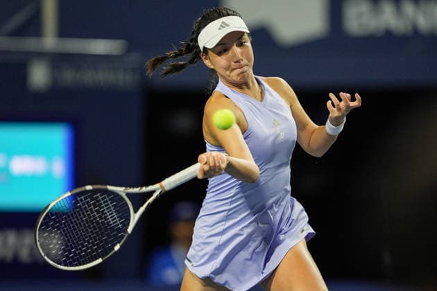 WTA, Tennis Damen Masters 1000 National Bank Open Toronto 2026 - Round of 128 - Day 3 Wang Xiyu of China plays a forehand during the Women™s Singles round of 128 match against Daria Kasatkina of Australia on day 3 of the WTA Masters 1000 National Bank Open at Sobeys Stadium on August 3, 2026, in Toronto, Canada. (Photo by Leonardo Ramirez Eyepix Group) Copyright: xLeonardoxRamirezx xEyepixxGroupx LR_03082026_07818