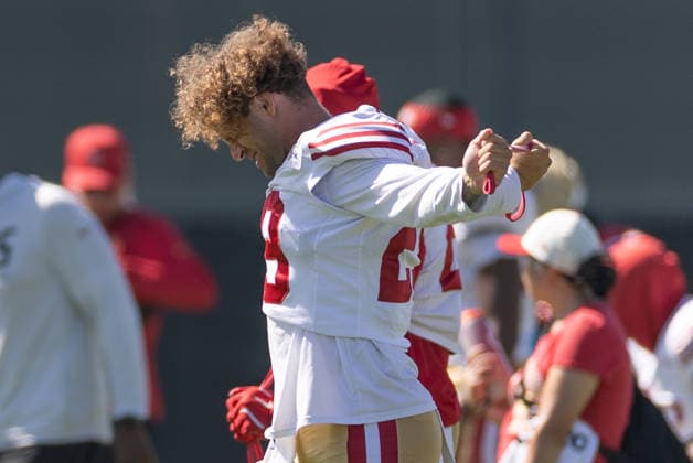 NFL, American Football Herren, USA San Francisco 49ers Training Camp Aug 3, 2026; Santa Clara, California, USA; San Francisco 49ers cornerback Darrell Luter Jr (28) warms up before the start of Training Camp at the SAP Performance Center next to Levi™s Stadium. Mandatory Credit: Stan Szeto - Image of Santa Clara California USA EDITORIAL USE ONLY Copyright: xStanxSzetox StanxSzetox iosphotos416889
