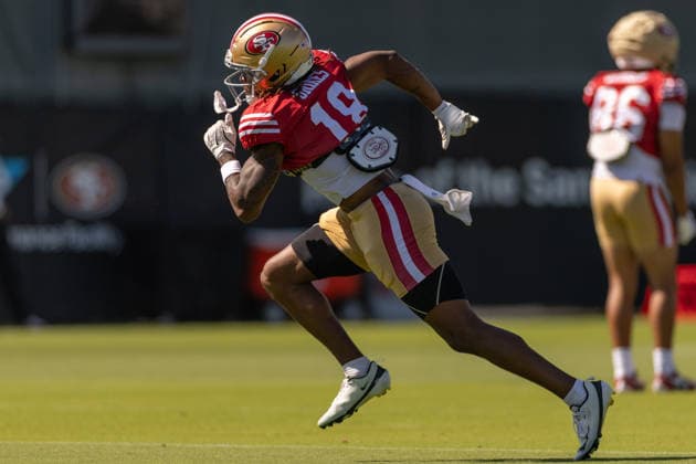 NFL, American Football Herren, USA San Francisco 49ers Training Camp Aug 3, 2026; Santa Clara, California, USA; San Francisco 49ers wide receiver Wesley Grimes (18) runs during Training Camp at the SAP Performance Center next to Levi™s Stadium. Mandatory Credit: Stan Szeto - Image of Santa Clara California USA EDITORIAL USE ONLY Copyright: xStanxSzetox StanxSzetox iosphotos416923