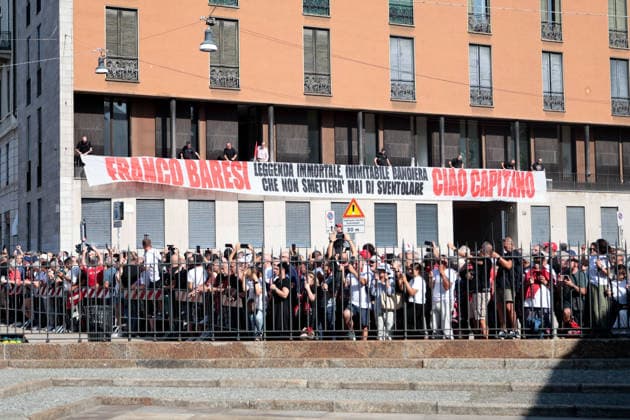 IPA87228478 - Milan: Franco Baresi™s Funeral at the Basilica of Sant™Ambrogio In the photo: banners from fans in the South Stand  Copyright: xFrancescoxEnriquezx xPoolxEnriquezxPiaggesix 0863313292st