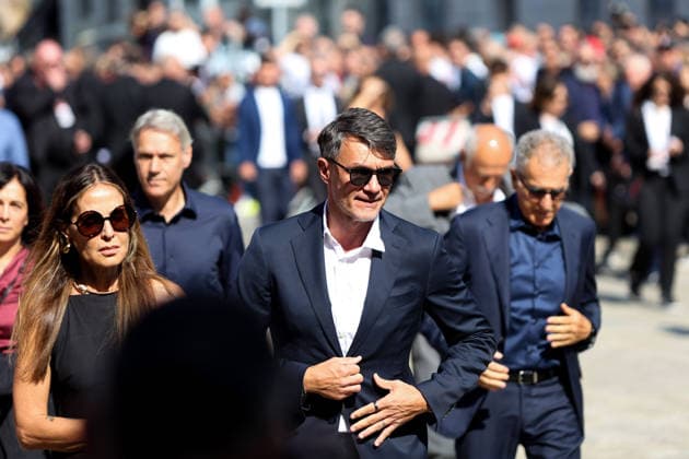IPA87228966 - Milan: Franco Baresi™s Funeral at the Basilica of Sant™Ambrogio Pictured: Paolo Maldini with his wife Adriana  Copyright: xFrancescoxEnriquezx xPoolxEnriquezxPiaggesix 0863315692st