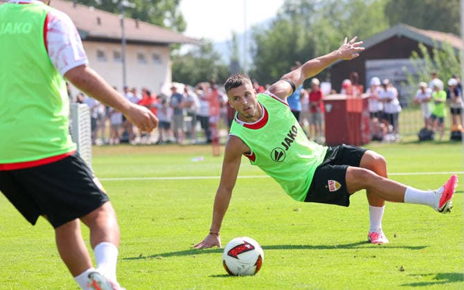 04.08.2026, Deutschland, Grassau, Fußball Bundesliga, Saison 2026 2027, Trainingslager VfB Stuttgart, Ermedin Demirovic *** August 4, 2026, Germany, Grassau, Bundesliga, 2026–2027 Season, VfB Stuttgart Training Camp, Ermedin Demirovic