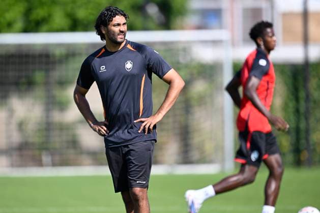 Antwerp FC presents new signing head coach Compper Marvin ANTWERPEN, BELGIUM - AUGUST 04 : New signing head coach of Antwerp FC Compper Marvin leads his first training at the Bosuil stadium training grounds on August 04, 2026 in Antwerpen, Belgium, 04 08 2026 Antwerpen Belgium  Copyright: xNicoxVereeckenx