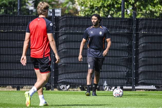 Antwerp s head coach Marvin Compper pictured during a training session of Belgian soccer team Royal Antwerp FC ahead of the start of the Belgian Jupiler Pro League 2026-2027 season, Wednesday 05 August, 2026 in Antwerp. TOM GOYVAERTS TomxGoyvaerts  x182728003x