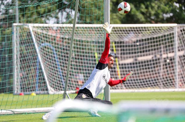 04.08.2026, Deutschland, Grassau, Fußball Bundesliga, Saison 2026 2027, Trainingslager VfB Stuttgart, Fabian Bredlow *** August 4, 2026, Germany, Grassau, Bundesliga, 2026–2027 season, VfB Stuttgart training camp, Fabian Bredlow