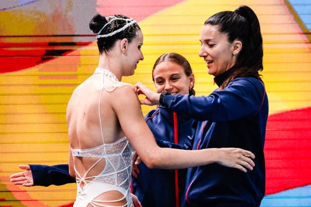 Iris Tio Casas of Spain reacts after competing in the Artistic Swimming Women s Solo Technical Final with the coaches during the European Aquatics Championships at the Olympic Aquatic Center in Paris (France), August 4, 2026. Andrea Staccioli