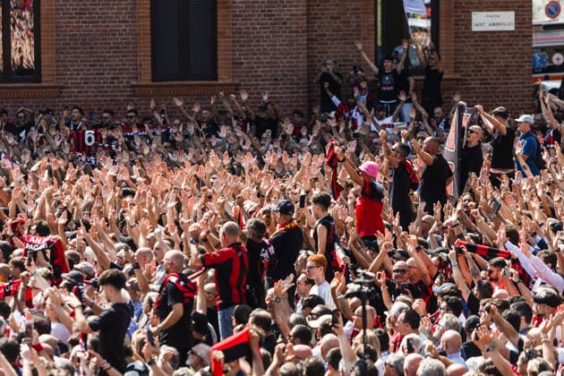 IPA87229642 - Milan: Franco Baresi™s Funeral at the Basilica of Sant™Ambrogio In the photo: the arrival of the casket  Copyright: xFrancescoxEnriquezx xPoolxEnriquezxPiaggesix 0863317614st