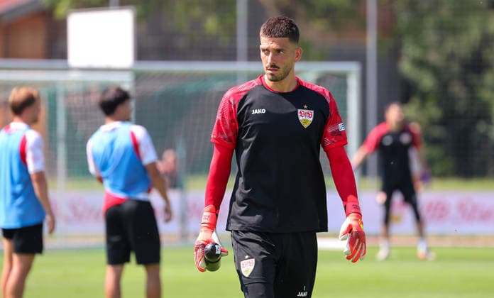 04.08.2026, Deutschland, Grassau, Fußball Bundesliga, Saison 2026 2027, Trainingslager VfB Stuttgart, Fabian Bredlow *** August 4, 2026, Germany, Grassau, Bundesliga, 2026–2027 season, VfB Stuttgart training camp, Fabian Bredlow
