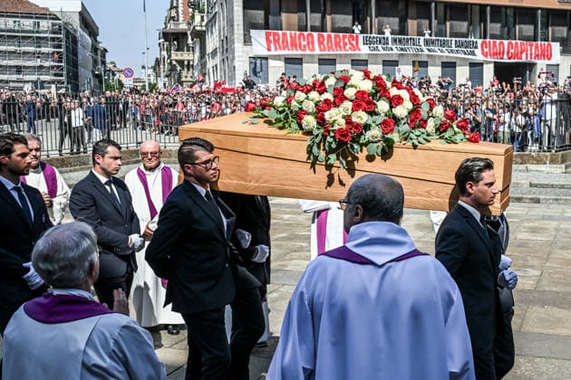 August 4, 2026, Milan, Mi, Italy: Franco Baresi s funeral at the Basilica of Sant Ambrogio, the city gathers to pay its last respects to the historic AC Milan captain. Milan, August 4, 2026 The Last Farewell To Franco Baresi: Hundreds In Santoo¡o Ambrogio For The Funeral  - ZUMAa289 0863323001st Copyright: xNicolaxMarfisix xAgfx