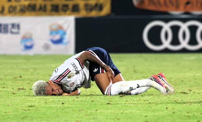 SKO, Luis Diaz (Bayern Muenchen 14), SK Jeju vs. FC Bayern Muenchen,Testspiel, Suedostasien-Reise, Saison 2026-27, 04.08.2026 *** SKO, Luis Diaz Bayern Munich 14, SK Jeju vs. FC Bayern Munich, Friendly Match, Southeast Asia Tour, 2026–27 Season, April 8, 2026 Copyright: xEibner-Pressefotox EP_JNL