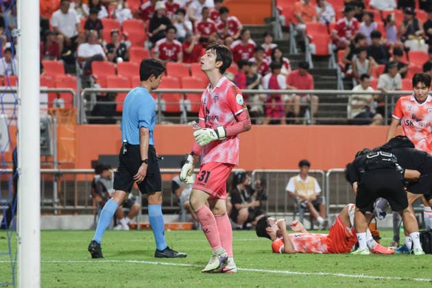 SKO, Joe Seungmin (Jeju 31), naechstes Jahr bei den Bayern, SK Jeju vs. FC Bayern Muenchen,Testspiel, Suedostasien-Reise, Saison 2026-27, 04.08.2026 SKO, Jeju SK vs. FC Bayern Muenchen, Testspiel, Suedostasien-Reise, Saison 2026-27, 04.08.2026 Seogwipo *** SKO, Joe Seungmin Jeju 31, joining Bayern next year, SK Jeju vs. FC Bayern Munich, friendly match, Southeast Asia tour, 2026–27 season, August 4, 2026 SKO, Jeju SK vs. FC Bayern Munich, friendly match, Southeast Asia tour, 2026–27 season, August 4, 2026 Seogwipo Copyright: xEibner-Pressefotox EP_JNL