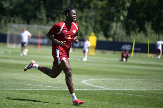 Johan Bakayoko (RB Leipzig, 11), sprintet, RB Leipzig, Fussball, Trainingslager Austria, Saison Vorbereitung, Saison 2026 2027, GER, 04.08.2026, Eibner-Pressefoto Andreas Ulmer RB Leipzig, Fussball, Trainingslager Austria, Saison Vorbereitung, Saison 2026 2027, GER, 04.08.2026, *** Johan Bakayoko, RB Leipzig, 11, sprinting, RB Leipzig, soccer, training camp in Austria, preseason, 2026–2027 season, GER, August 4, 2026, Eibner Press Photo Andreas Ulmer RB Leipzig, soccer, training camp in Austria, preseason, 2026–2027 season, GER, August 4, 2026, Copyright: xEibner-Pressefoto AndreasxUlmerx EP_AUR