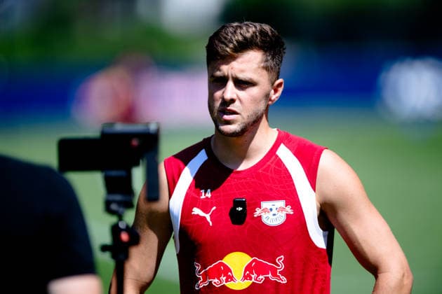 Christoph Baumgartner (RB Leipzig, 14), beim Interview RB Leipzig, Fussball, Trainingslager Austria, Saison Vorbereitung, Saison 2026 2027, GER, 04.08.2026, Eibner-Pressefoto Andreas Ulmer RB Leipzig, Fussball, Trainingslager Austria, Saison Vorbereitung, Saison 2026 2027, GER, 04.08.2026, *** Christoph Baumgartner, RB Leipzig, 14, during an interview; RB Leipzig, soccer, training camp in Austria, preseason, 2026–2027 season, GER, August 4, 2026, Eibner Press Photo: Andreas Ulmer, RB Leipzig, soccer, training camp in Austria, preseason, 2026–2027 season, GER, August 4, 2026, Copyright: xEibner-Pressefoto AndreasxUlmerx EP_AUR