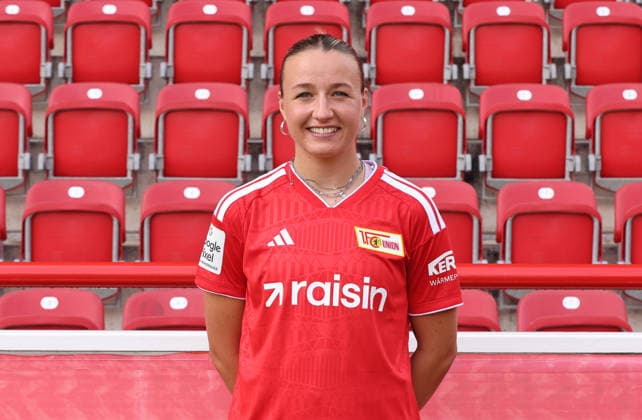 Tanja Pawollek ; 1.FC Union Berlin FCU Fußball 1.BL Bundesliga Frauen Damen Porträttermin Saison 2026 2027 Headshot, Porträt, Portrait, Vorstellung, Präsentation, Pressetermin, GER 04.08.2026 *** Tanja Pawollek 1 FC Union Berlin FCU Soccer 1 BL Women s Bundesliga Women s Team Photo Shoot 2026–2027 Season Headshot, Portrait, Introduction, Presentation, Press Event, GER 04 08 2026
