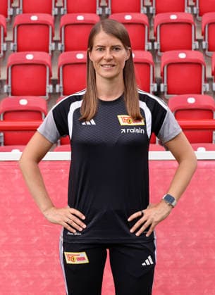 Trainerin Marie Louise Eta ; 1.FC Union Berlin FCU Fußball 1.BL Bundesliga Frauen Damen Porträttermin Saison 2026 2027 Headshot, Porträt, Portrait, Vorstellung, Präsentation, Pressetermin, GER 04.08.2026 *** Coach Marie Louise Eta, 1. FC Union Berlin (FCU), Women s Soccer, Bundesliga, Women s Team, Photo Shoot, 2026–2027 Season, Headshot, Portrait, Introduction, Presentation, Press Event, GER 04 08 2026