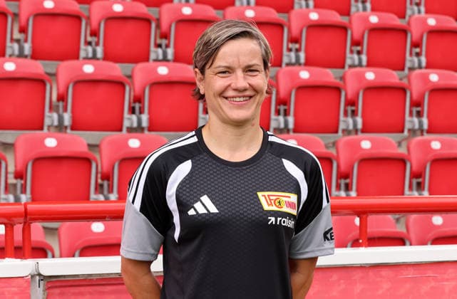 Geschäftsführerein Jennifer Zietz ; 1.FC Union Berlin FCU Fußball 1.BL Bundesliga Frauen Damen Porträttermin Saison 2026 2027 Headshot, Porträt, Portrait, Vorstellung, Präsentation, Pressetermin, GER 04.08.2026 *** Managing Director Jennifer Zietz, 1. FC Union Berlin (FCU), Women s Soccer, Bundesliga, Women s Team, Photo Shoot, 2026–2027 Season, Headshot, Portrait, Introduction, Presentation, Press Event, GER 04 08 2026