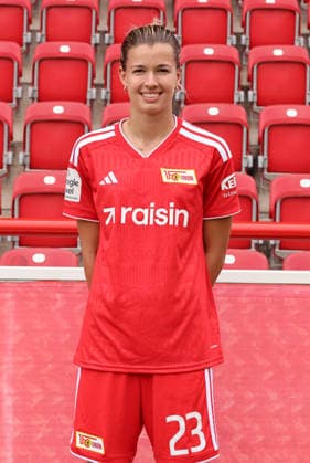 Nele Bauereisen ; 1.FC Union Berlin FCU Fußball 1.BL Bundesliga Frauen Damen Porträttermin Saison 2026 2027 Headshot, Porträt, Portrait, Vorstellung, Präsentation, Pressetermin, GER 04.08.2026 *** Nele Bauereisen 1 FC Union Berlin FCU Soccer 1 BL Bundesliga Women s League Portrait Session 2026–2027 Season Headshot, Portrait, Introduction, Presentation, Press Event, GER 04 08 2026