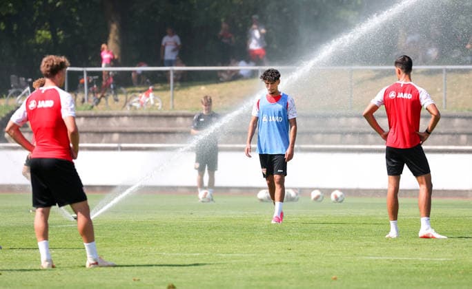 04.08.2026, Deutschland, Grassau, Fußball Bundesliga, Saison 2026 2027, Trainingslager VfB Stuttgart, Ertugrul Yigit *** August 4, 2026, Germany, Grassau, Bundesliga, 2026–2027 season, VfB Stuttgart training camp, Ertugrul Yigit