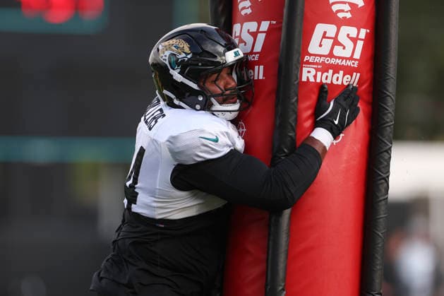 JACKSONVILLE, FL - AUGUST 04: Jacksonville Jaguars defensive lineman T.J. Bollers (94) works on a drill during training camp on August 4, 2026 at the Miller Electric Center in Jacksonville, Fl. (Photo by David Rosenblum Icon Sportswire) NFL, American Football Herren, USA AUG 04 Jaguars Training Camp EDITORIAL USE ONLY Icon260804229762