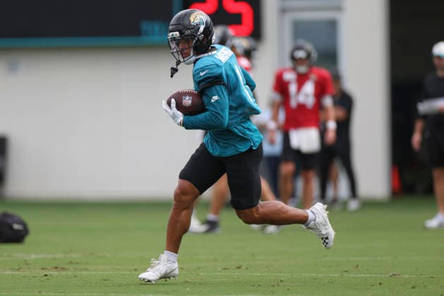 JACKSONVILLE, FL - AUGUST 04: Jacksonville Jaguars wide receiver Parker Washington (11) works on a drill during training camp on August 4, 2026 at the Miller Electric Center in Jacksonville, Fl. (Photo by David Rosenblum Icon Sportswire) NFL, American Football Herren, USA AUG 04 Jaguars Training Camp EDITORIAL USE ONLY Icon260804229793