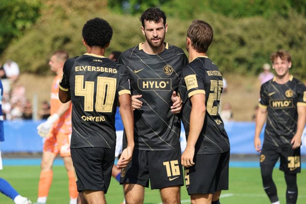 04.08.2026, Fussball, Herren, Testspiel, Saison 2026 2027, Racing Straßburg - SV 07 Elversberg, Torjubel zum 0:1, Torschütze: Francis Onyeka (SV 07 Elversberg) Haguenau Parc des Sports de Haguenau Grand Est Frankreich (FRA) *** August 4, 2026, Soccer, Men s, Friendly Match, 2026–2027 Season, Racing Strasbourg vs. SV 07 Elversberg, Goal celebration after the 0–1, Goal scorer: Francis Onyeka, SV 07 Elversberg, Haguenau, Parc des Sports de Haguenau, Grand Est, France, FRA Copyright: xSebastianxBachx