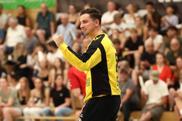 04.08.2026, xovx, Handball Lindencup, HSG Linden - HSG Wettenberg Jubel bei Aristotelis Moutopoulos (HSG Linden) Linden Stadthalle Hessen Deutschland (DE) *** August 4, 2026, xovx, Lindencup Handball, HSG Linden vs. HSG Wettenberg; Aristotelis Moutopoulos celebrates; HSG Linden; Linden City Hall; Hesse, Germany; DE