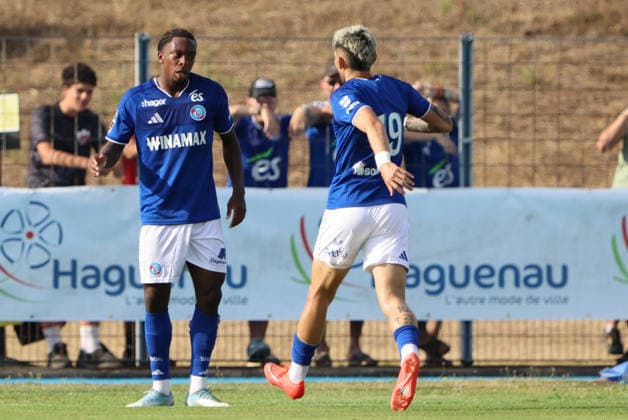 04.08.2026, Fussball, Herren, Testspiel, Saison 2026 2027, Racing Straßburg - SV 07 Elversberg, Torjubel zum 1:1, Torschütze: Martial Godo (Racing Straßburg) Haguenau Parc des Sports de Haguenau Grand Est Frankreich (FRA) *** August 4, 2026, Soccer, Men s, Friendly Match, 2026–2027 Season, Racing Strasbourg vs. SV 07 Elversberg, celebration of the 1–1 goal, goal scorer Martial Godo, Racing Strasbourg, Haguenau, Parc des Sports de Haguenau, Grand Est, France, FRA Copyright: xSebastianxBachx