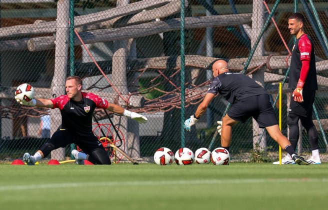 04.08.2026, Deutschland, Grassau, Fußball Bundesliga, Saison 2026 2027, Trainingslager VfB Stuttgart, Marius Funk, Steffen Krebs, Fabian Bredlow *** August 4, 2026, Germany, Grassau, Bundesliga, 2026–2027 season, VfB Stuttgart training camp, Marius Funk, Steffen Krebs, Fabian Bredlow