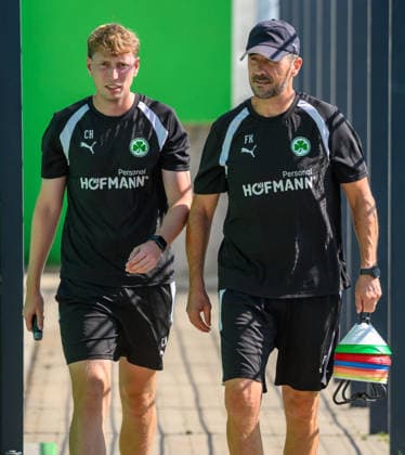 04.08.2026 - Fussball - 2. Bundesliga - Saison 2026 2027 - SpVgg Greuther Fürth Fuerth ( Kleeblatt ) - Training - - xwoxzix - Christopher Hickson (Individualtrainer SpVgg Greuther Fürth ) Frank Kackert (Torwarttrainer SpVgg Greuther Fürth ) *** August 4, 2026 Soccer 2. Bundesliga 2026–2027 Season SpVgg Greuther Fürth Fürth Kleeblatt Training xwoxzix Christopher Hickson Personal Trainer, SpVgg Greuther Fürth Frank Kackert Goalkeeper Coach, SpVgg Greuther Fürth