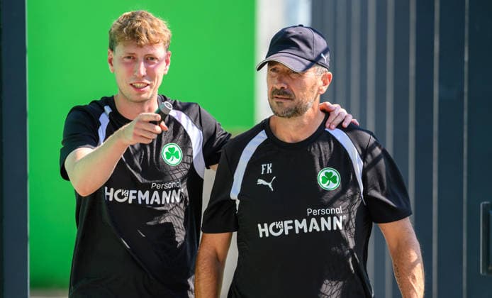 04.08.2026 - Fussball - 2. Bundesliga - Saison 2026 2027 - SpVgg Greuther Fürth Fuerth ( Kleeblatt ) - Training - - xwoxzix - Christopher Hickson (Individualtrainer SpVgg Greuther Fürth ) Frank Kackert (Torwarttrainer SpVgg Greuther Fürth ) *** August 4, 2026 Soccer 2. Bundesliga 2026–2027 Season SpVgg Greuther Fürth Fürth Kleeblatt Training xwoxzix Christopher Hickson Personal Trainer, SpVgg Greuther Fürth Frank Kackert Goalkeeper Coach, SpVgg Greuther Fürth