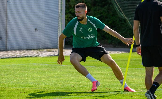04.08.2026 - Fussball - 2. Bundesliga - Saison 2026 2027 - SpVgg Greuther Fürth Fuerth ( Kleeblatt ) - Training - - xwoxzix - Doni Edon Arifi (28, SpVgg Greuther Fürth ) *** August 4, 2026 Soccer 2. Bundesliga 2026–2027 Season SpVgg Greuther Fürth Fürth Kleeblatt Training xwoxzix Doni Edon Arifi 28, SpVgg Greuther Fürth