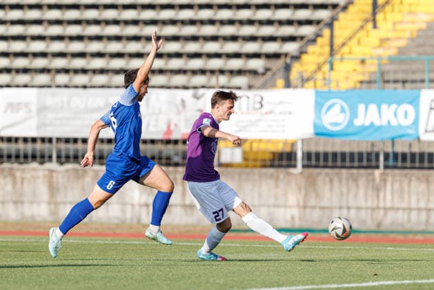 Michael Schäfer (27, TSV Schwaben Augsburg) beim Spiel zwischen TSV Schwaben Augsburg v FV Illertissen, Fussball, Herren, Toto-Pokal, 2026 2027, 1.Spieltag am 04.08.2026 in Augsburg, Rosenaustadion. Bayern Deutschland *** Michael Schäfer, 27, TSV Schwaben Augsburg, during the match between TSV Schwaben Augsburg and FV Illertissen, soccer, men s, Toto Cup, 2026–2027, Matchday 1 on August 4, 2026, in Augsburg, Rosenaustadion, Bavaria, Germany