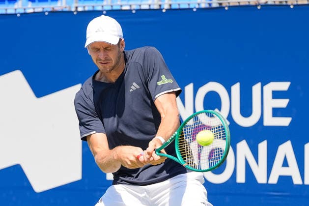 MONTREAL, QC - AUGUST 04: Hubert Hurkacz (POL) returns the ball during a first round match at National Bank Open on August 04, 2026 at IGA Stadium in Montreal, QC (Photo by David Kirouac Icon Sportswire) TENNIS: AUG 04 National Bank Open EDITORIAL USE ONLY Icon26080401426