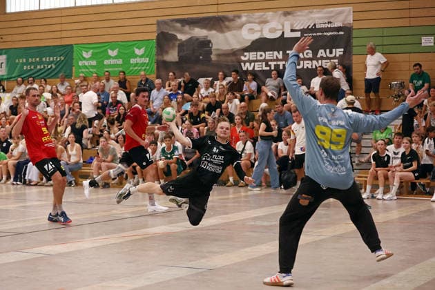 04.08.2026, xovx, Handball Lindencup, HSG Linden - HSG Wettenberg v.l. Aron Weiße (HSG Wettenberg), Tristan Schepp (HSG Wettenberg), Danny Rupprich (HSG Linden), Jan Becker (HSG Wettenberg) Linden Stadthalle Hessen Deutschland (DE) *** August 4, 2026, xovx, Lindencup Handball Tournament, HSG Linden vs. HSG Wettenberg: Aron Weiße (HSG Wettenberg), Tristan Schepp (HSG Wettenberg), Danny Rupprich (HSG Linden), Jan Becker (HSG Wettenberg), Linden City Hall, Hesse, Germany, DE