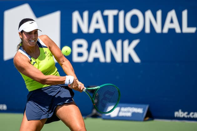 August 4, 2026, Toronto, Ontario, Canada: JESSICA BOUZAS MANEIRO of Spain returns the ball during her second-round match against Elina Svitolina of Ukraine at the National Bank Open, part of the Hologic WTA, Tennis Damen Tour at Sobeys Stadium. Toronto Canada - ZUMAr228 20260804_znp_r228_003 Copyright: xVasiliyxRyabykhx