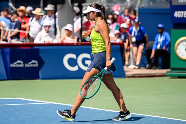 August 4, 2026, Toronto, Ontario, Canada: JESSICA BOUZAS MANEIRO of Spain celebrates winning a point during her second-round match against Elina Svitolina of Ukraine at the National Bank Open, part of the Hologic WTA, Tennis Damen Tour at Sobeys Stadium. Toronto Canada - ZUMAr228 20260804_znp_r228_007 Copyright: xVasiliyxRyabykhx