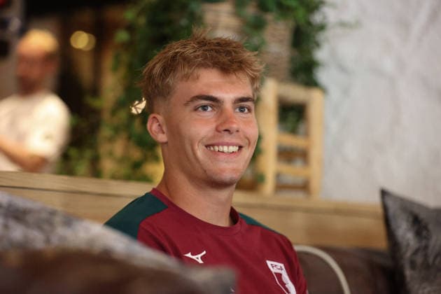 04.08.2026, GER, Fussball, Herren, FC Augsburg, Trainingslager, Achensee, FCA, Medienrunde mit Hennes Behrens Achenkirch *** August 4, 2026, Germany, Soccer, Men s, FC Augsburg, Training Camp, Achensee, FCA, Press Conference with Hennes Behrens in Achenkirch