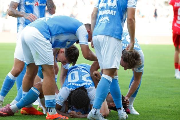 CFC vs FSV Zwickau 04.08.2026 Chemnitz, eins Stadion- An der Gellertstrasse, Fussball, Regionalliga Nordost 2026 2027, 3. Spieltag , CFC, CFC vs FSV Zwickau Torjubel beim CFC Chemnitz Sachsen BRD *** CFC vs. FSV Zwickau, August 4, 2026, Chemnitz, eins Stadium on Gellertstrasse, Sports, Soccer, Northeast Regional League 2026–2027, Matchday 3, CFC, CFC vs. FSV Zwickau Goal celebration at CFC Chemnitz, Saxony, Germany