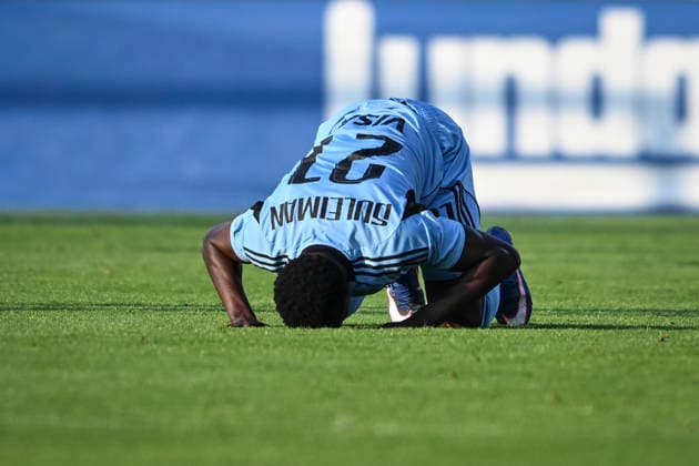 HÄLLEVIK, SWEDEN 20260804 Bratislava s Suleiman Camara Sanneh celebrates after equalizing to 1-1 during Tuesday s Champions League qualifying round 3 match 1 of 2 between Mjällby AIF and SK Slovan Bratislava at Strandvallen. HÄLLEVIK SWEDEN x10760x *** HÄLLEVIK, SWEDEN 20260804 Bratislava: Suleiman Camara Sanneh celebrates after scoring the equalizer to make it 1–1 during Tuesday’s Champions League qualifying round 3 match 1 of 2 between Mjällby AIF and SK Slovan Bratislava at Strandvallen in HÄLLEVIK, SWEDEN x10760x  Copyright: xPatricxSöderström TTx CHAMPIONS LEAGUE MJÄLLBY-BRATISLAVA