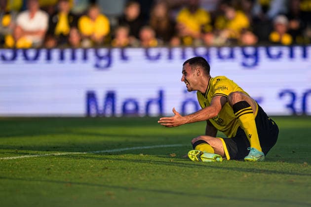 260804 Ali Youssef of Mjällby in pain during the Champions League football qualifying match between Mjällby and Slovan Bratislava on August 4, 2026 in Hällevik. Photo: Christoffer Borg Mattisson BILDBYRAN COP 261 CB0545 fotboll football soccer fotball uefa champions league champions league mjällby slovan bratislava bbeng *** August 4, 2026: Ali Youssef of Mjällby in pain during the Champions League soccer qualifying match between Mjällby and Slovan Bratislava on August 4, 2026 in Hällevik. Photo by Christoffer Borg Mattisson, BILDBYRAN COP 261 CB0545 soccer football UEFA Champions League Mjällby Slovan Bratislava bbeng  Copyright: CHRISTOFFERxBORGxMATTISSON BB260804CB113