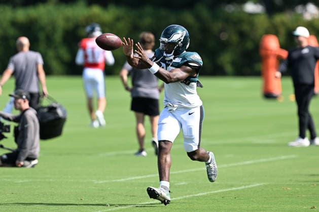 PHILADELPHIA, PA - AUGUST 04: Philadelphia Eagles wide receiver Darius Cooper 80 runs a drill during the Philadelphia Eagles training camp on August 4th, 2026 at Jefferson Health Training Center in Philadelphia, PA. (Photo by Terence Lewis Icon Sportswire) NFL, American Football Herren, USA AUG 04 Eagles Training Camp EDITORIAL USE ONLY Icon260804034