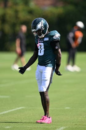 PHILADELPHIA, PA - AUGUST 04: Philadelphia Eagles wide receiver Hollywood Brown 0 dances during the Philadelphia Eagles training camp on August 4th, 2026 at Jefferson Health Training Center in Philadelphia, PA. (Photo by Terence Lewis Icon Sportswire) NFL, American Football Herren, USA AUG 04 Eagles Training Camp EDITORIAL USE ONLY Icon260804044